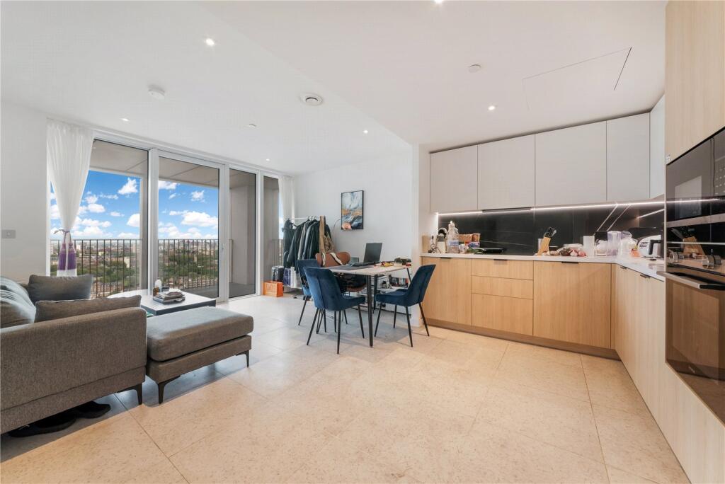 Main image of property: Cendal Crescent, London, E1