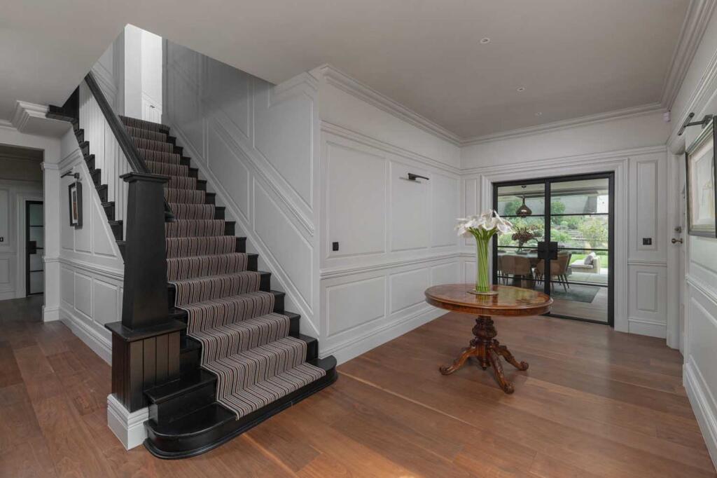 House in Sefton, Birkdale - More