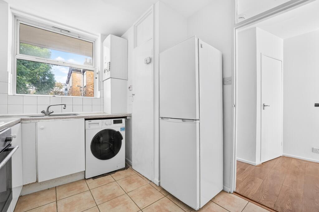 Apartment in London - View 5