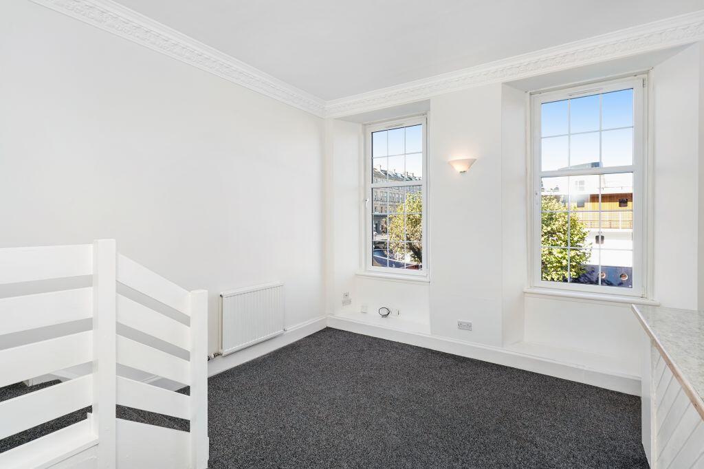 Apartment in Edinburgh - More