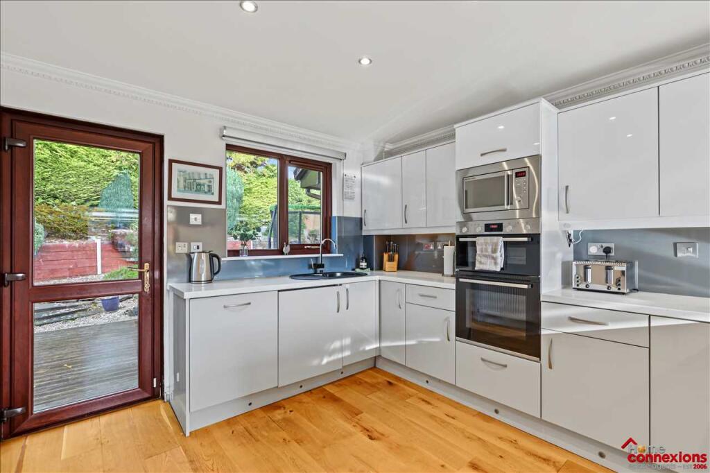 House in East Kilbride, Kittoch Muir Estate, Kittochside Village - View 5