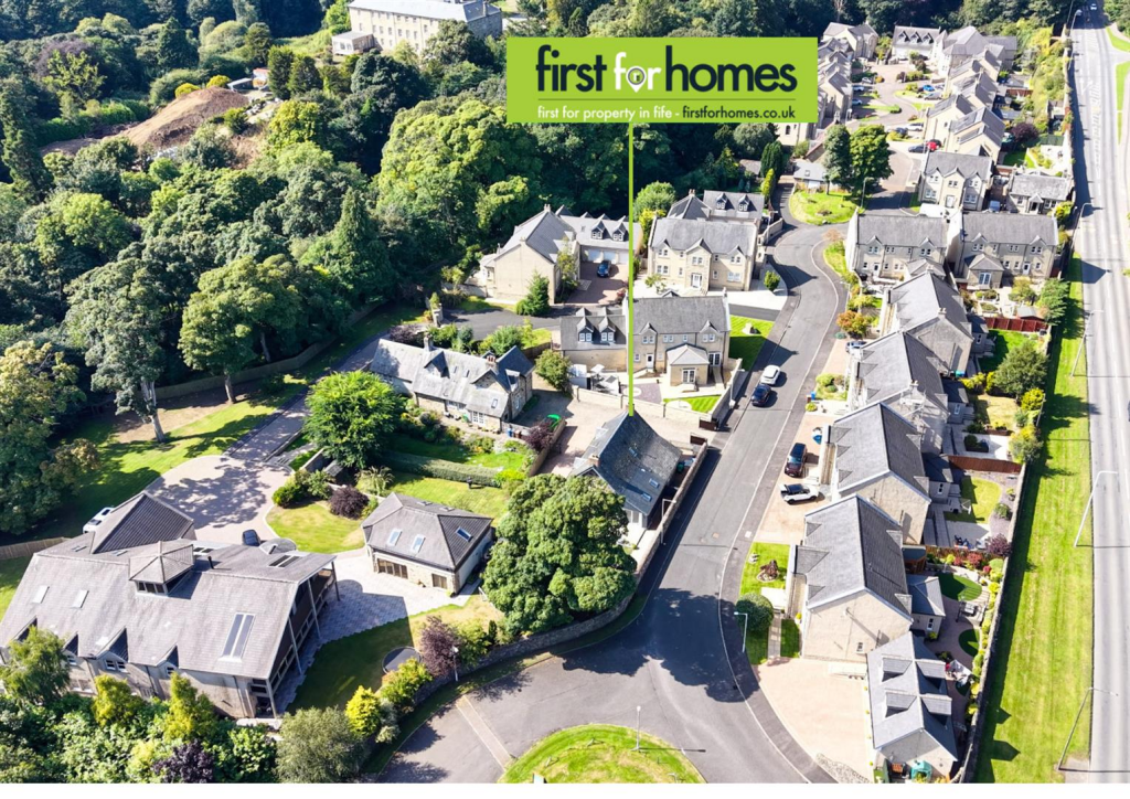 House in Glenrothes, Leslie Parks - View 2