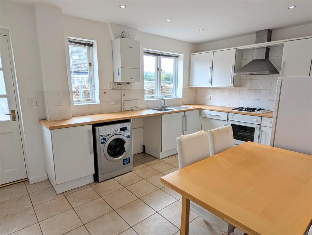 17 Jubilee Mews, Westbury, Shrewsbury, SY5 9EZ - View 2