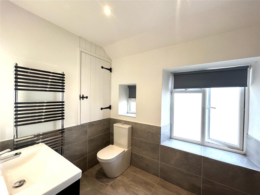 House in Taunton - View 5