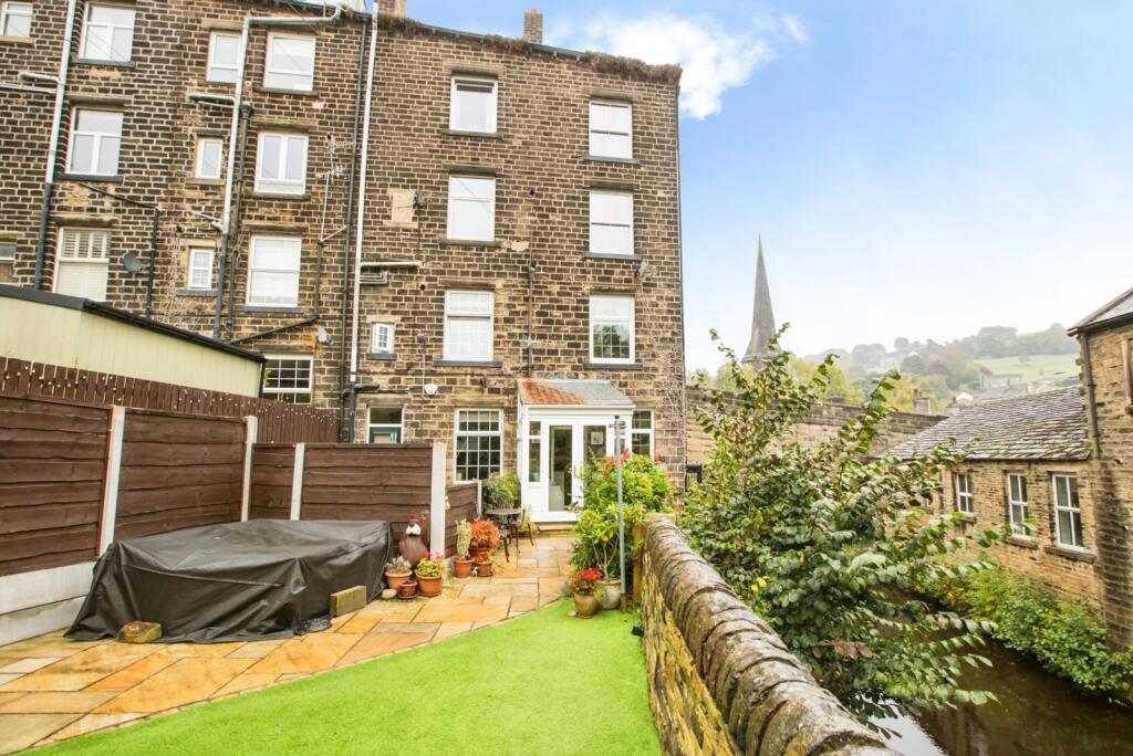 2-bed terraced on Elland Road, Ripponden, West Yorkshire, HX6, £200,000