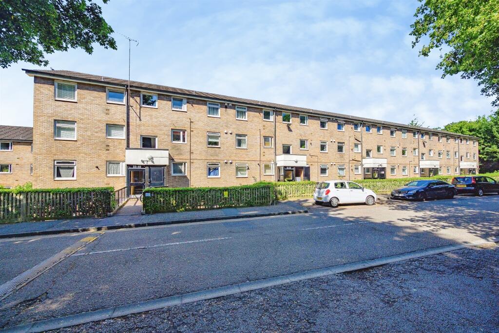 Main image of property: The Cornfields, Hemel Hempstead