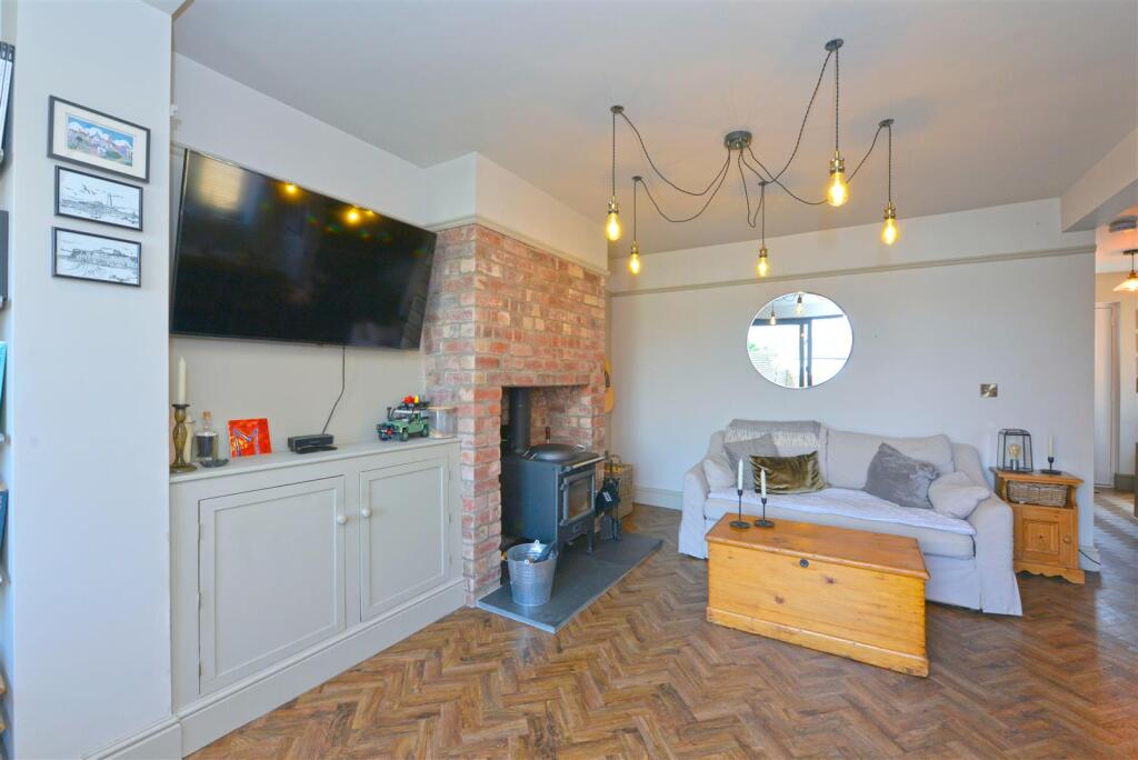 House in Shrewsbury, Porthill - More