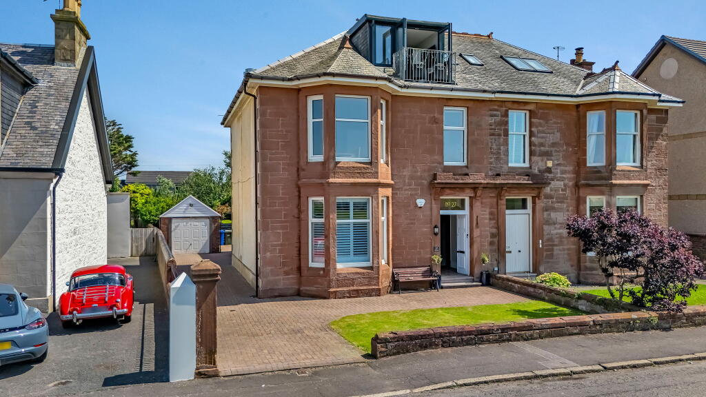 Apartment in Kilmarnock - View 2