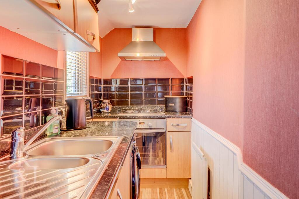 House in Nottingham, Ruddington - More