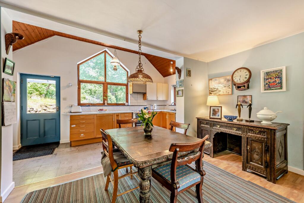 House in Tonbridge - More