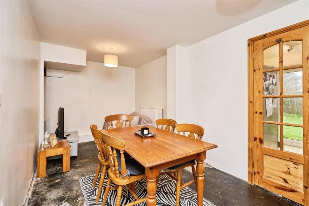 Nodes Road, Cowes, Isle of Wight, PO31 - More