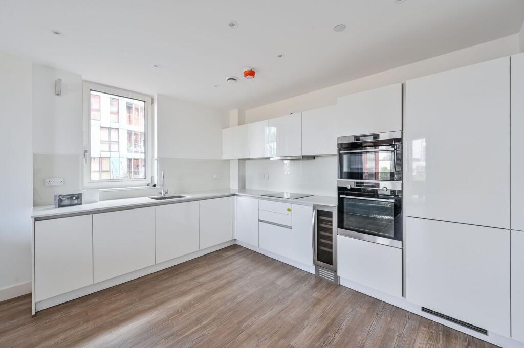 Apartment in London, Enderby Wharf, East Greenwich - View 4