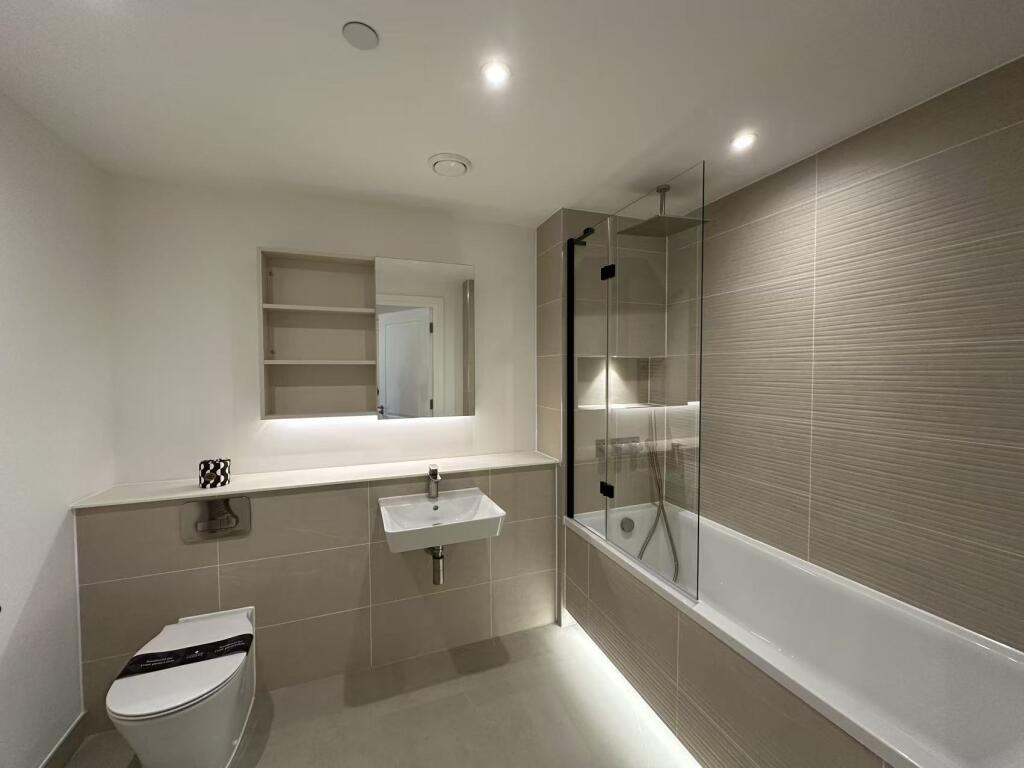 Riviera House, Rose Square, London
