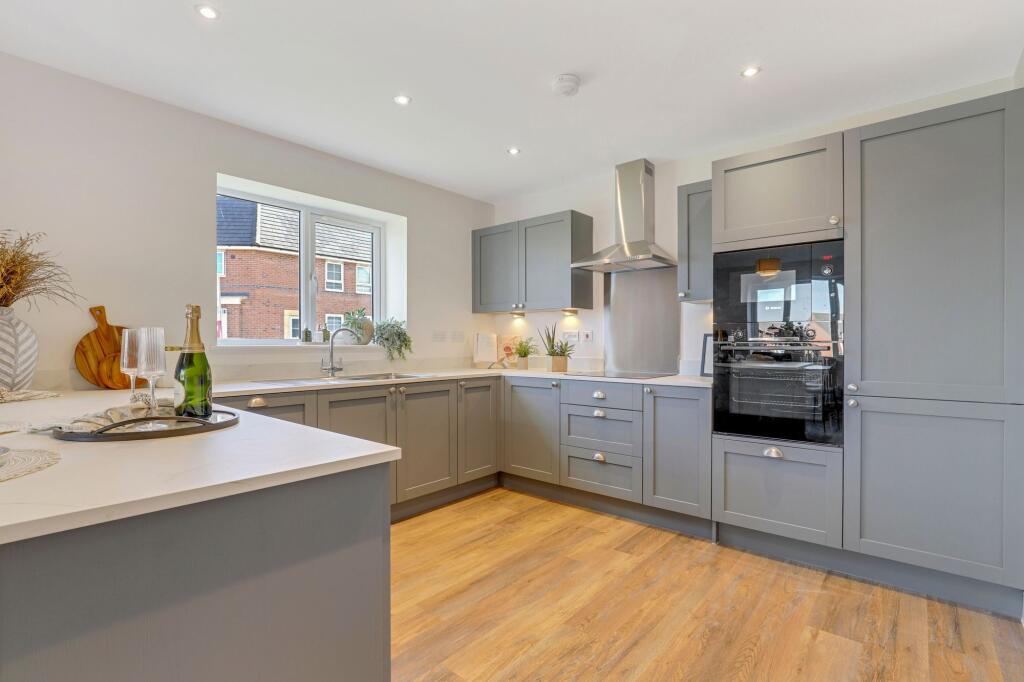 House in Nottingham, Beardall Fields, Hucknall - View 2