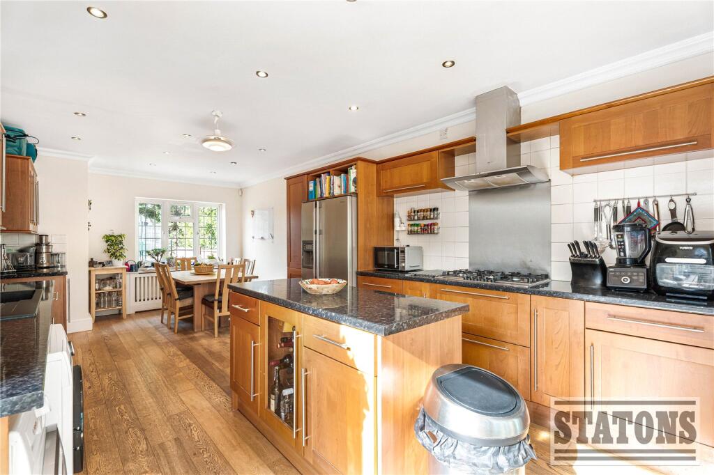 House in Enfield - View 5