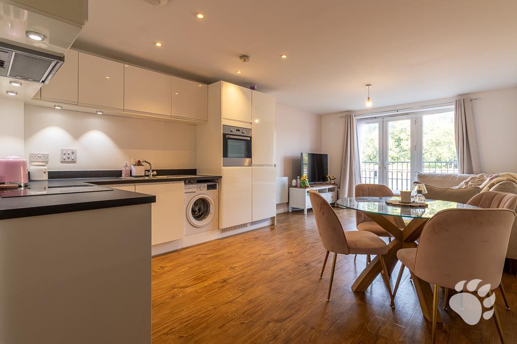 Apartment in Southend-on-Sea - View 2