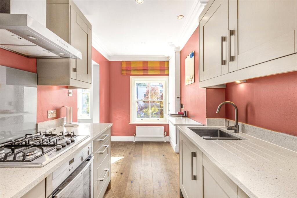 Apartment in Twickenham - View 4
