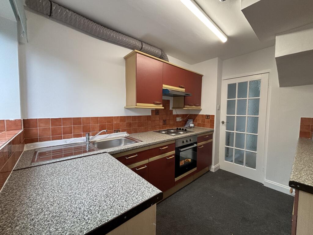 House in Coventry, Stonehouse Estate, Willenhall - More