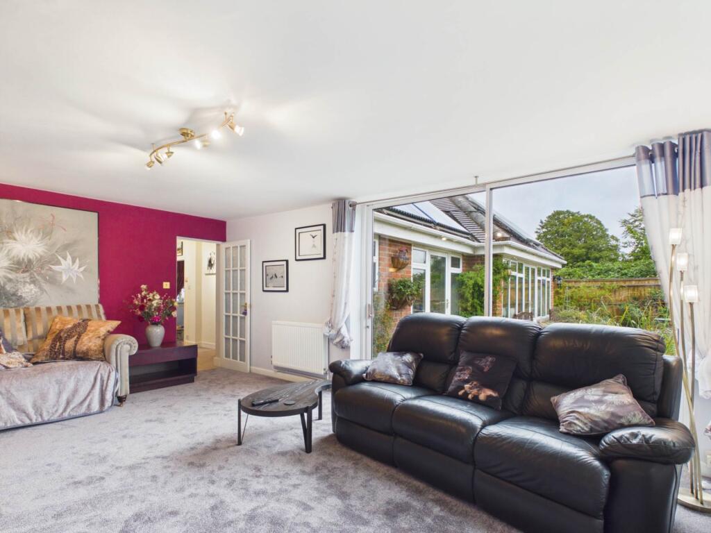 House in Hemel Hempstead, Ellesborough - More