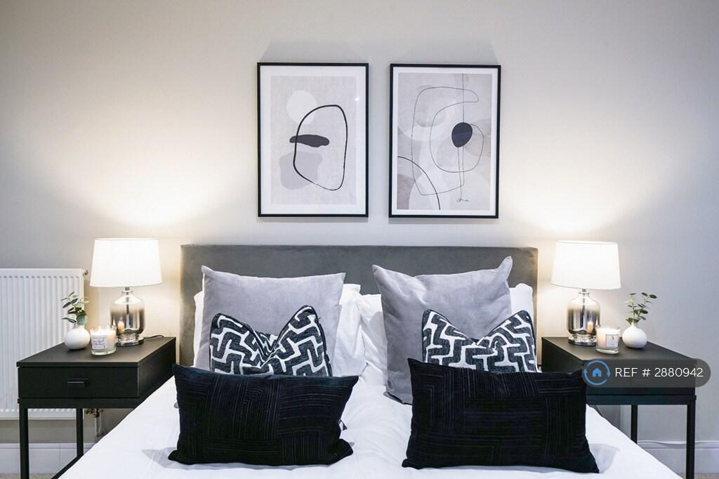 Apartment in London - View 3
