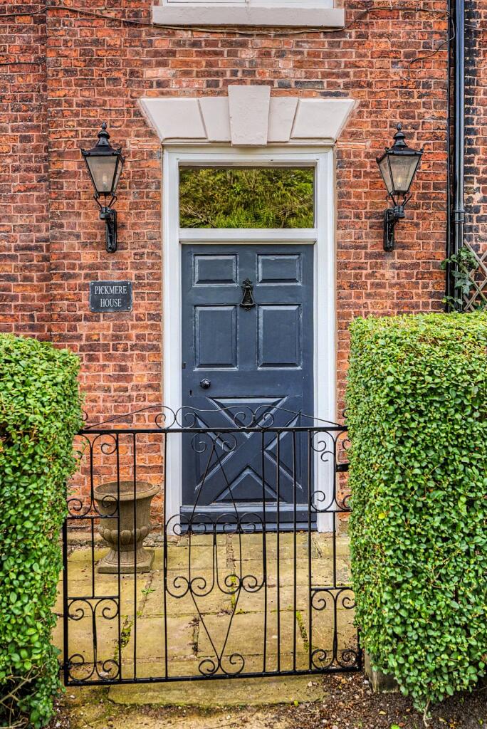 House in Knutsford, Pickmere - View 5