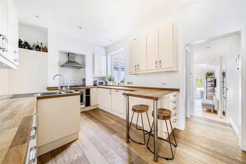 House in Kingston upon Thames - View 3