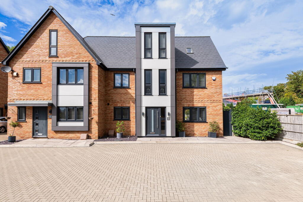 Main image of property: Kings Court, Minster Road, Sheerness, Kent, ME12 3US