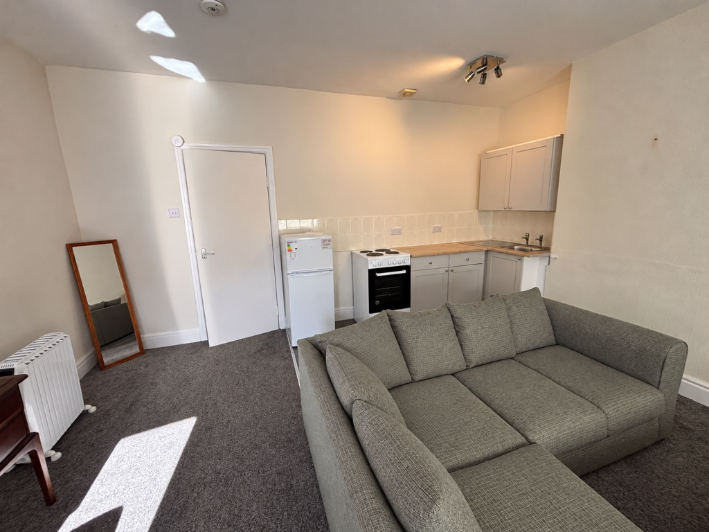 Apartment in Stockport - View 3