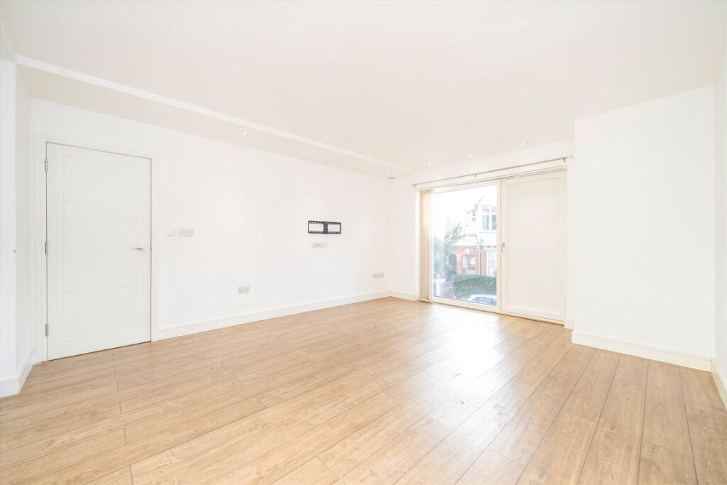 Apartment in London - View 2