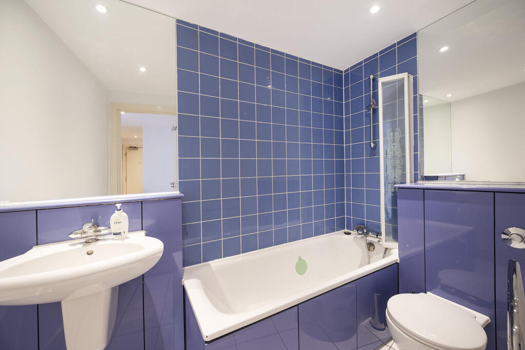 Apartment in London - View 5