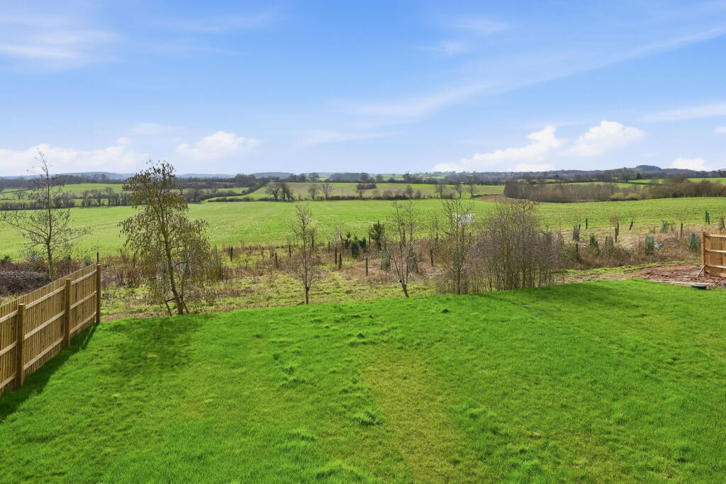 Additional image 8 of LAKE VIEW, Wawensmere Road, Wootton Wawen, Henley-In-Arden, Warwickshire, B95 6BW