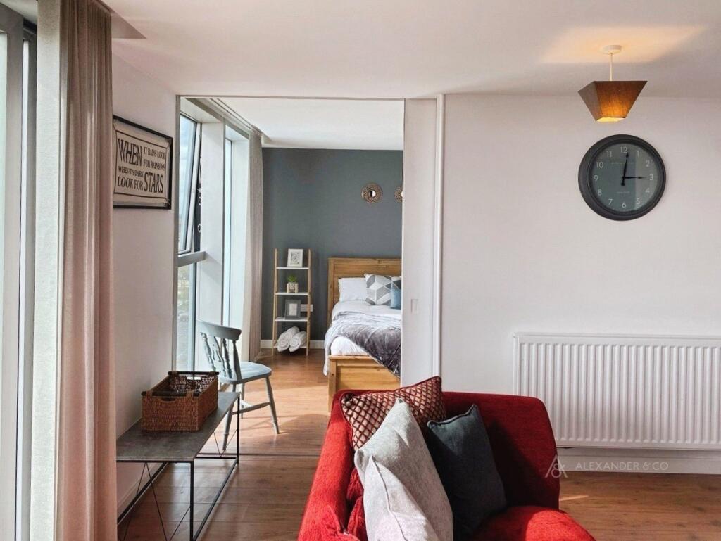 Apartment in Milton Keynes, Central Milton Keynes - View 4