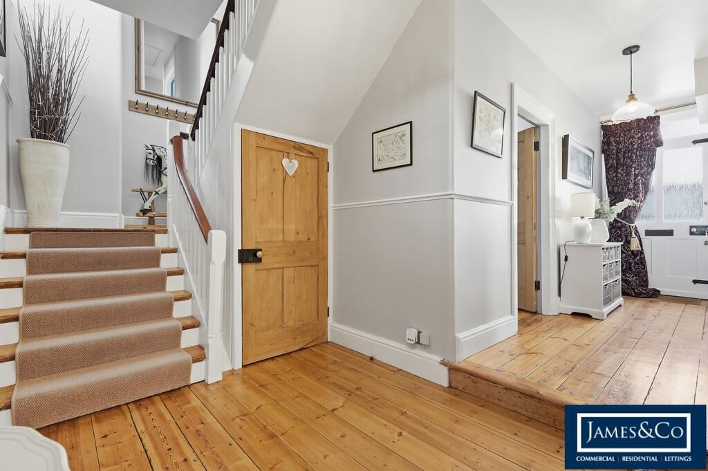House in Uttlesford, Church End, Great Dunmow - More
