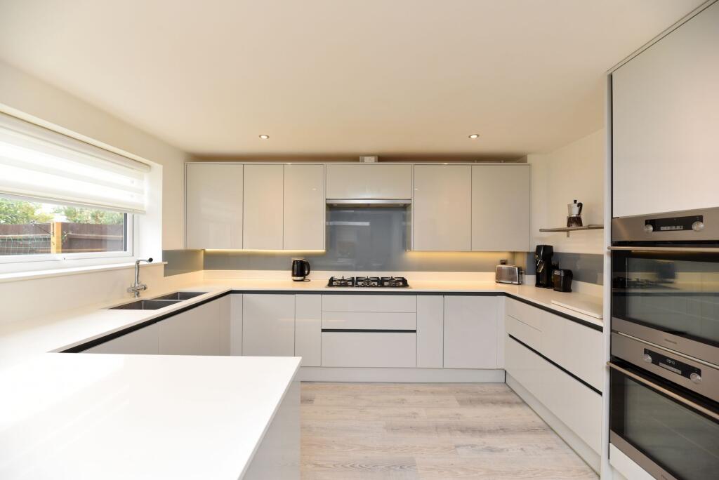 House in Biggleswade, The Maythorns Community, Central Bedfordshire - View 4