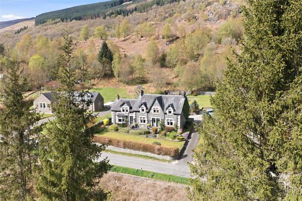 Main image of property: Creag Darach, Lochard Road, Aberfoyle, Stirling, FK8