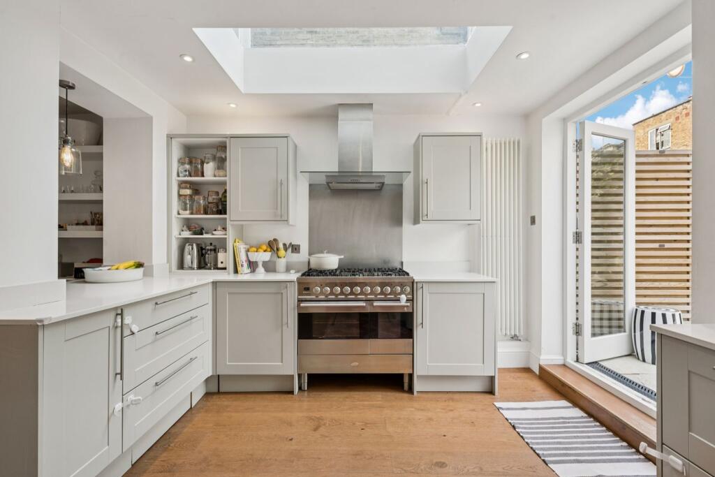 House in London, Hammersmith - View 4