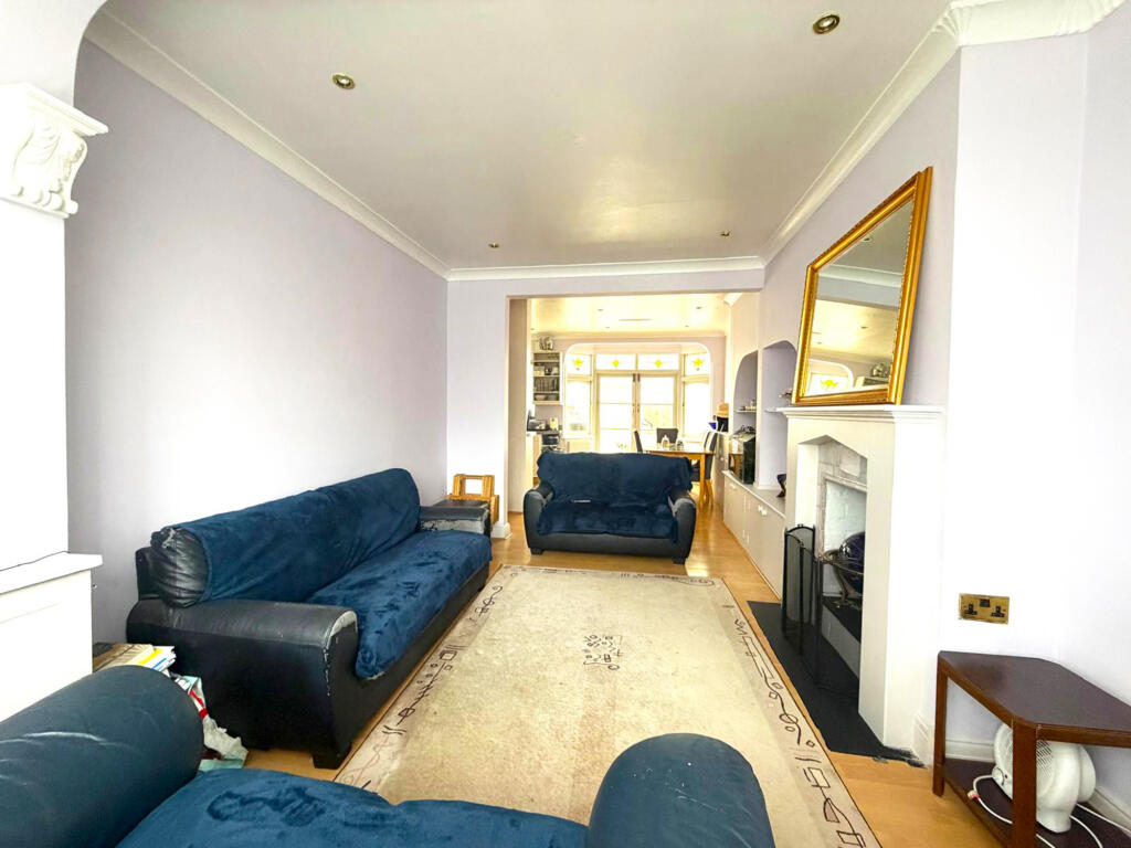 House in Romford - View 4