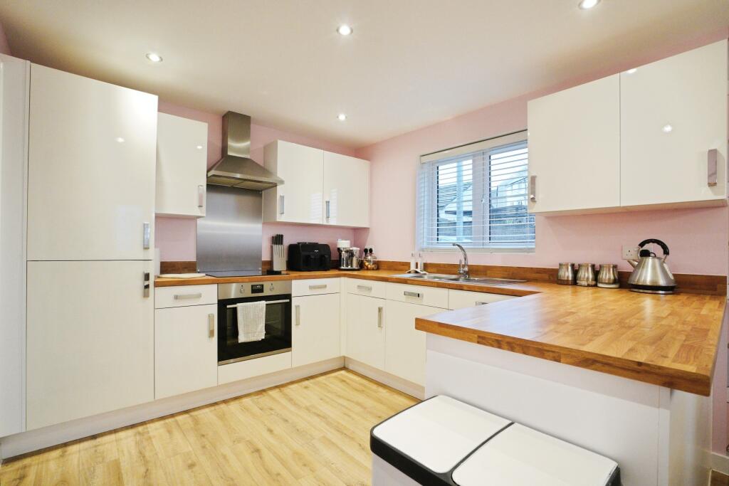 House in Bodmin, Cornwall - More