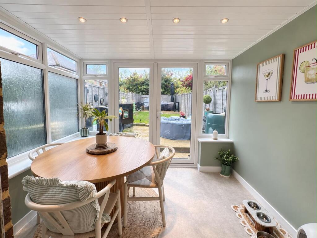 House in Horsham, Old Holbrook, North Horsham - View 3