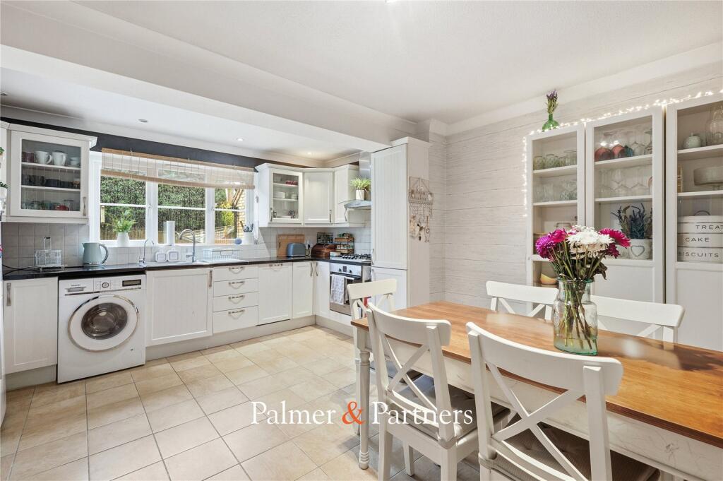 St. Fabians Drive, Chelmsford, Essex, CM1 photo 3