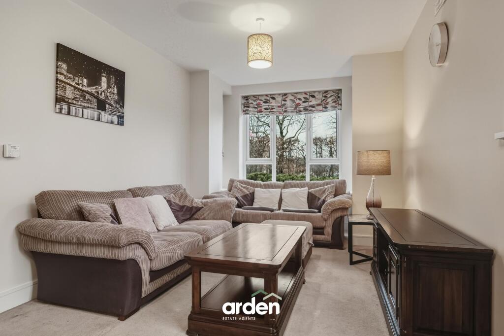 Chadwick Close, Rednal, B45 photo 4