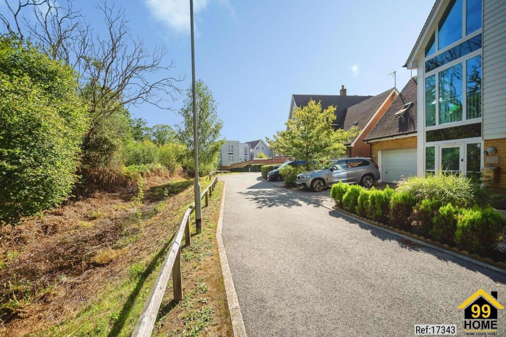 House in Tonbridge - More
