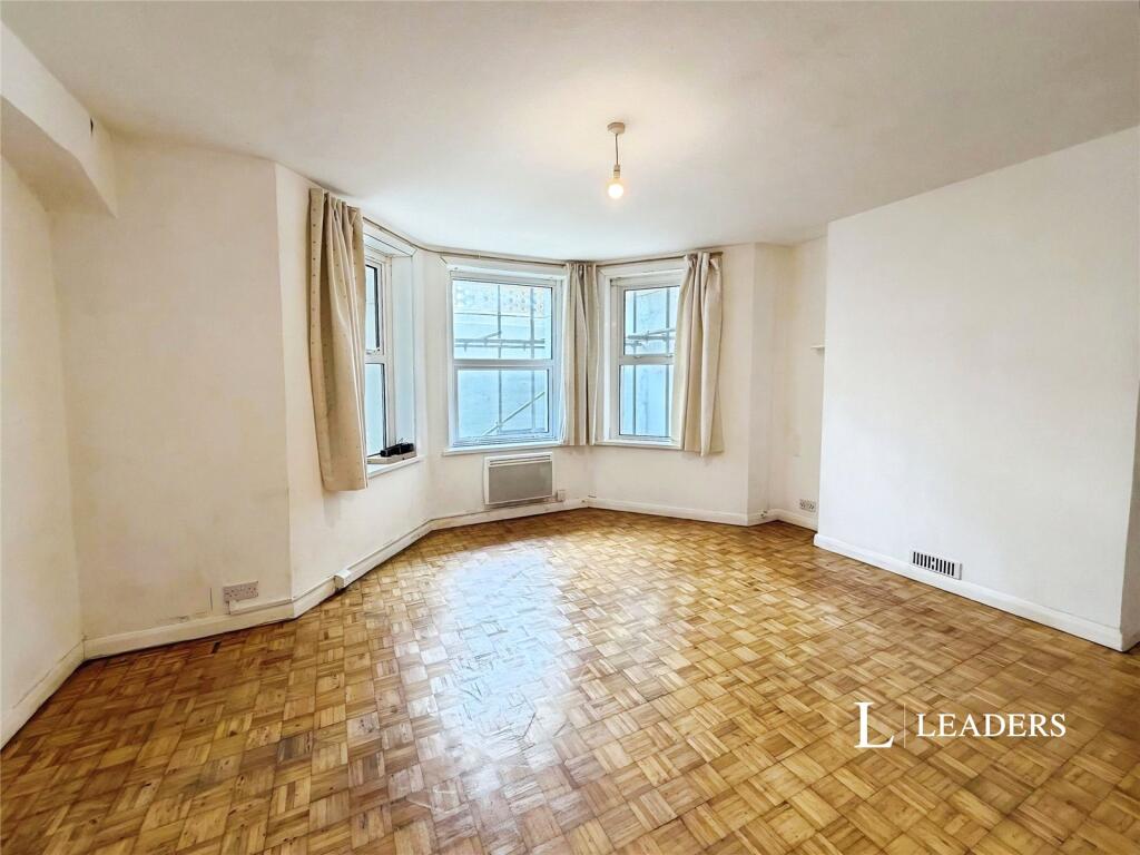 Main image of property: 33 St. Aubyns, Hove, BN3