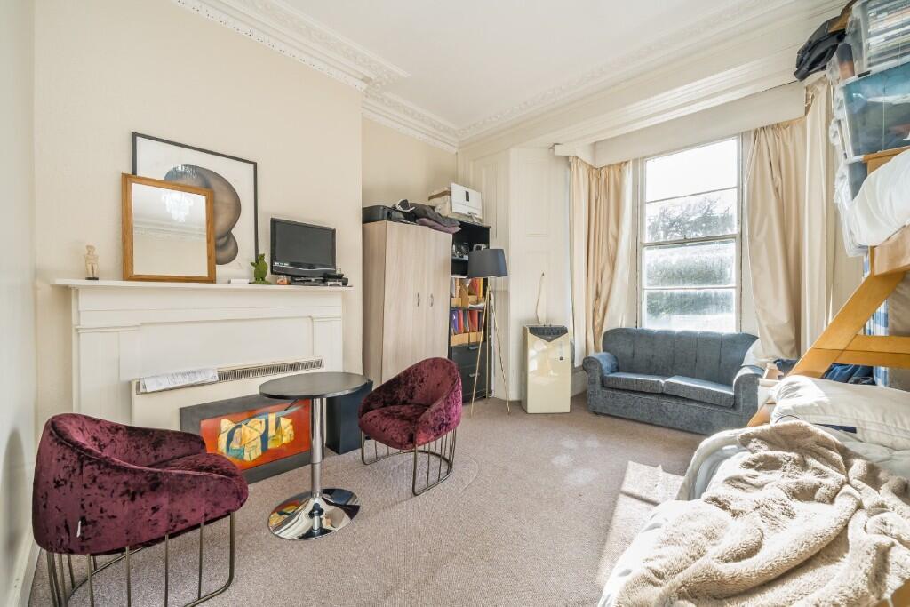 17 Mattock Lane