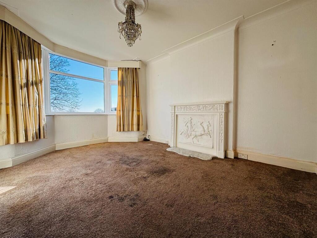 Green Hill Lane, Wortley, Leeds photo 4