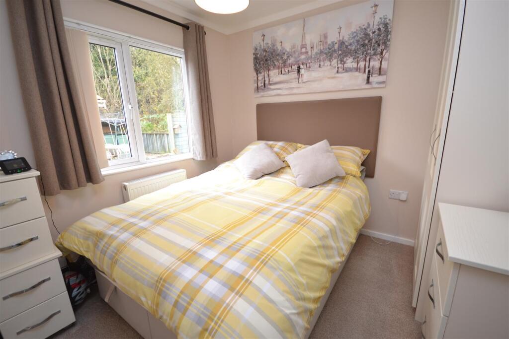 House in Rushcliffe, Radcliffe-on-Trent - More