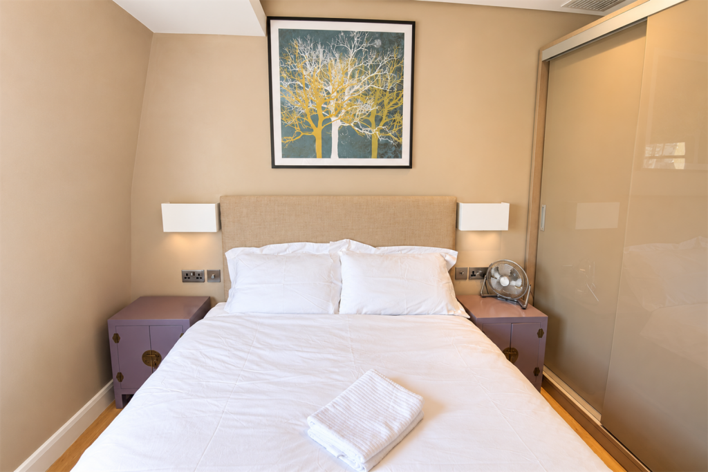 Apartment in London - View 5