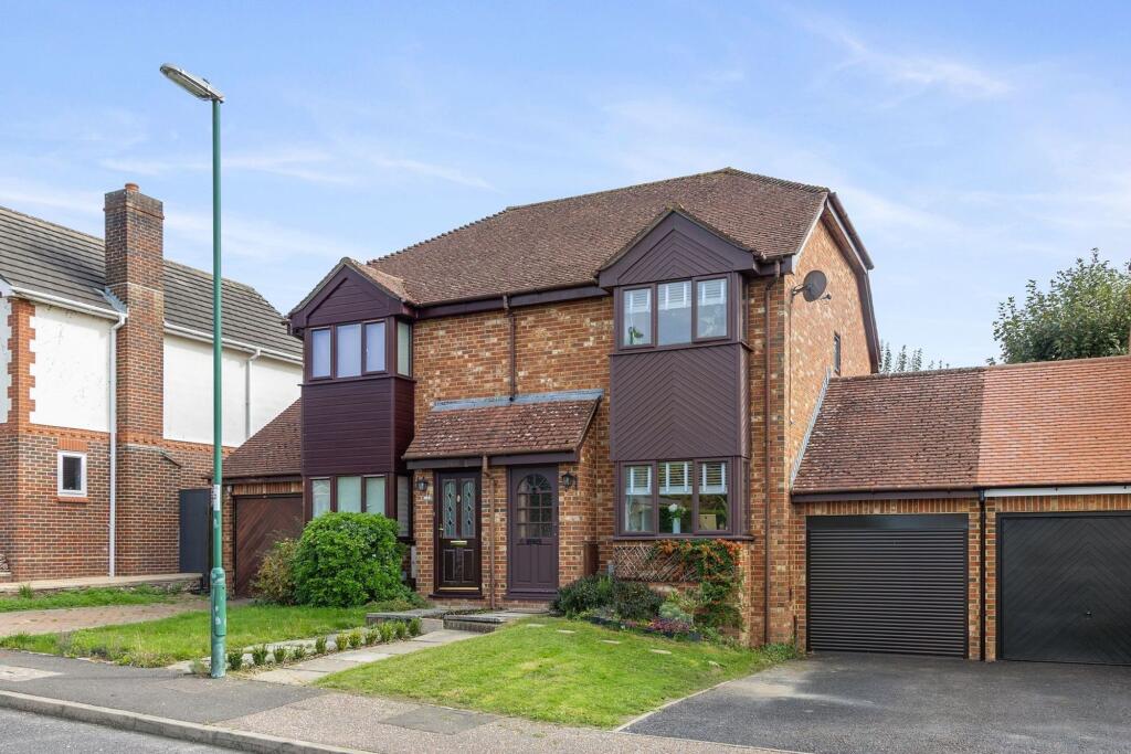 Main image of property: Saxon Close, Billingshurst, RH14