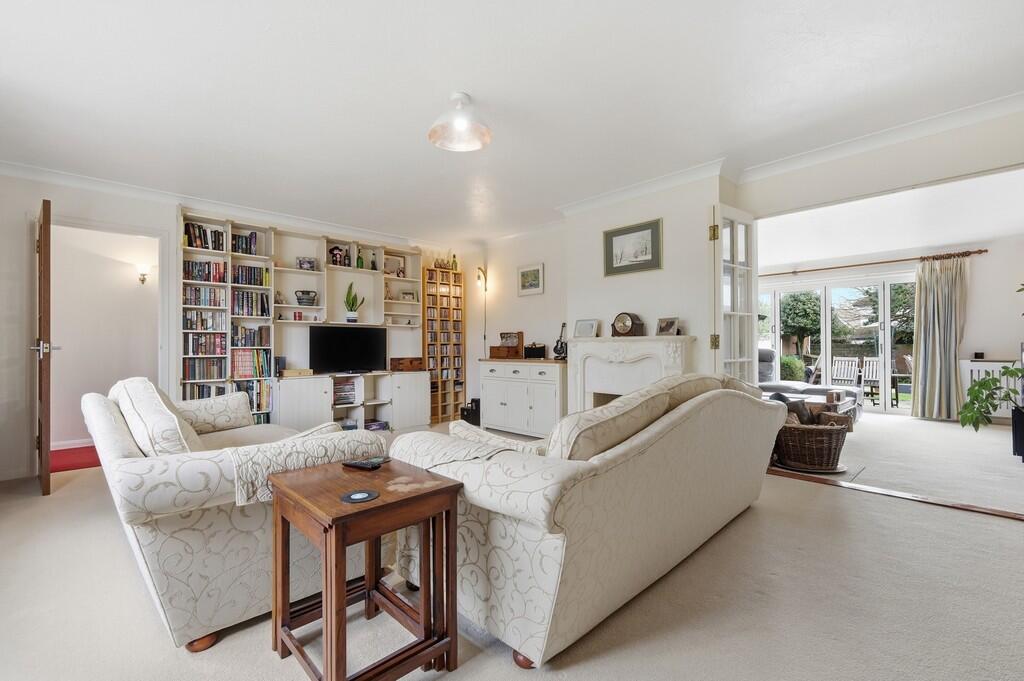 York Road, Burnham-on-Crouch photo 3