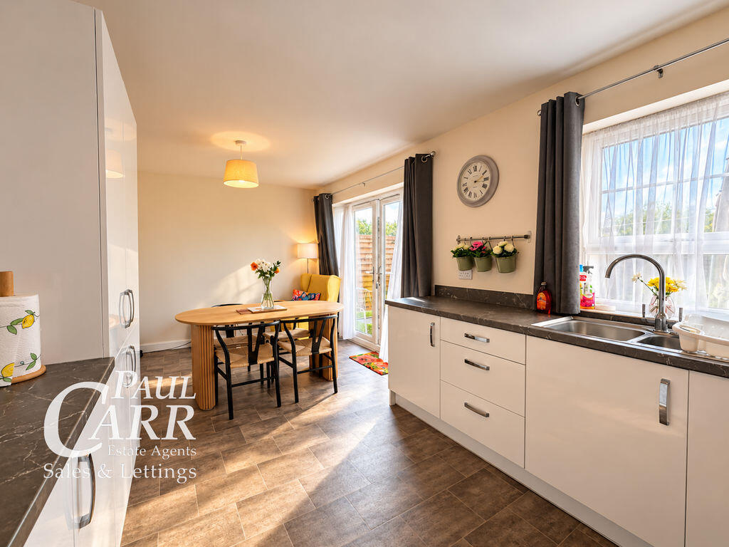 House in Tamworth, Staffordshire - More